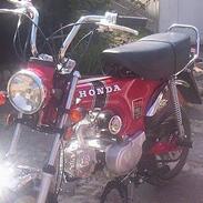 Honda DAX(BUSTED) 