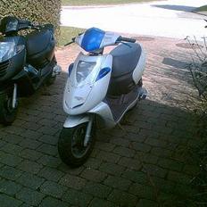 Aprilia sonic BYTTET TIL RMX