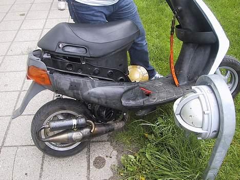 Piaggio Zip  [ STORT PROJEKT } - bagskjoldet var ikke sat på da vi tog billederne   :S billede 2