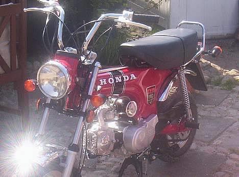 Honda DAX(BUSTED)  billede 1