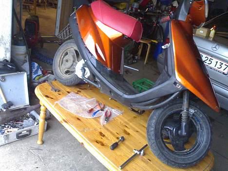 Yamaha jog solgt billede 5