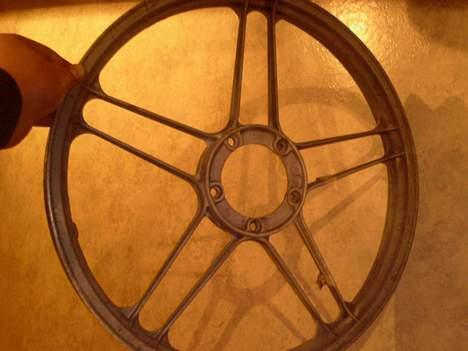 Puch Maxi *SOLGT* - Alu "stjerne" fælgene (ikke malet endnu) billede 10