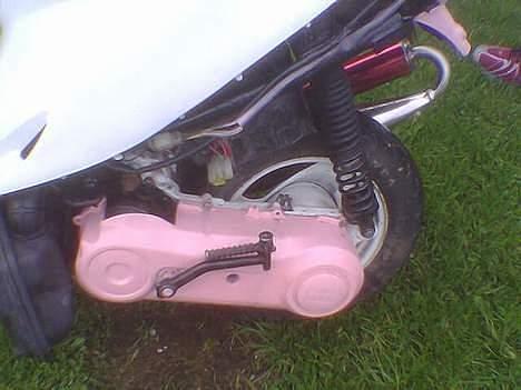 Yamaha jog fs total skadet - billder lånt af www.scootergalleri.dk/html/gal_visbil.asp?ID=86845 billede 8