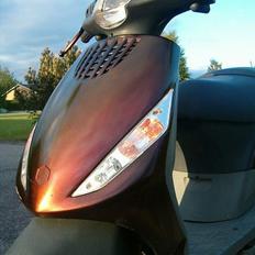 Piaggio zip ny model  ( solgt )