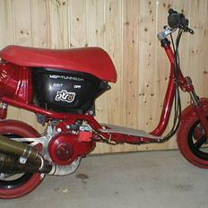 Yamaha *Jog Space AC* (SOLGT)