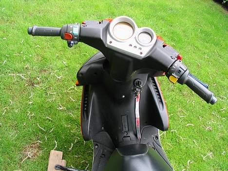 Yamaha Aerox(SOLGT) billede 8