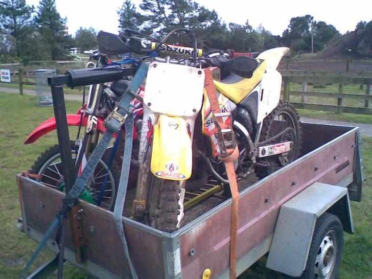 Suzuki RM 125 Solgt - mig og janick på uhre banen :D billede 10