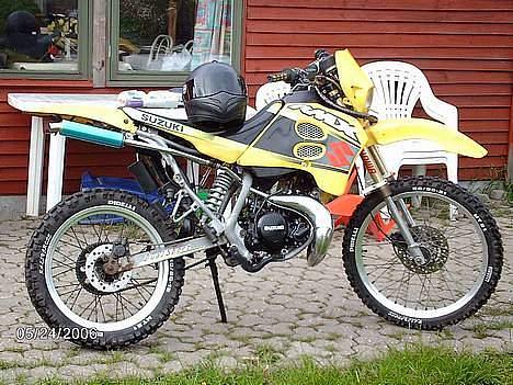 Suzuki Rmx  (SOLGT) billede 2