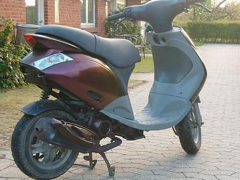 Piaggio zip ny model  ( solgt ) billede 2
