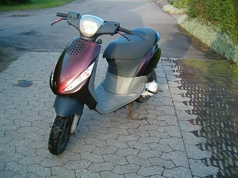 Piaggio zip ny model  ( solgt ) billede 3