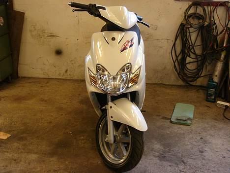 Yamaha Jog R SOLGT :´( - Hjemme i garagen billede 3