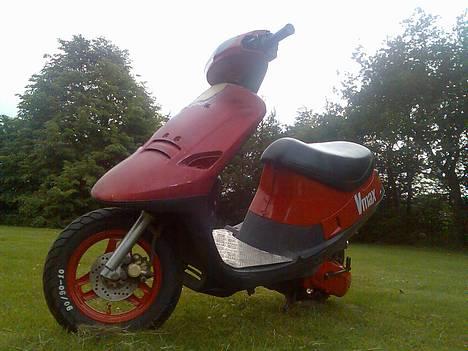 PGO Comet AC - Med det nye frontskjold efter den blev nakket, det skal males! billede 3