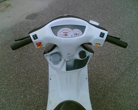 Sym DD 50 - Solgt -   billede 9