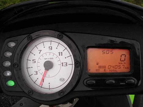Piaggio NRG Power DT - Mit speedo der lige har rundet de 4000 km... billede 3