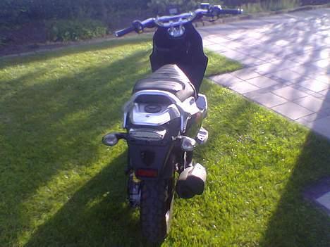 PGO PMX NAKED  billede 2