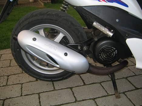 Yamaha JOG R (solgt) - Nyt udstødning på her i foråret billede 2