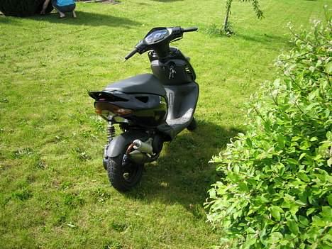 Aprilia Sonic - Nr. 10 - (Solgt) billede 2