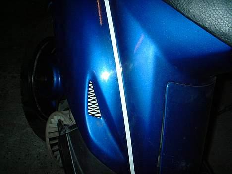 Yamaha Jog AS "Lulu" // BYTTET - Spec malede sædeskjold, man kan li skimte Polinis blæserhjul billede 5