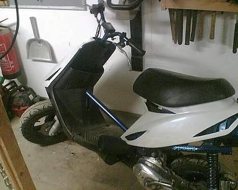 Yamaha Jog AS <SOLGT> billede 6