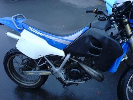Suzuki Smx (SOLGT) - Samme dag som jeg fik den ud og køre :) billede 5