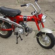 Honda Dax ST50. nye Pics;)