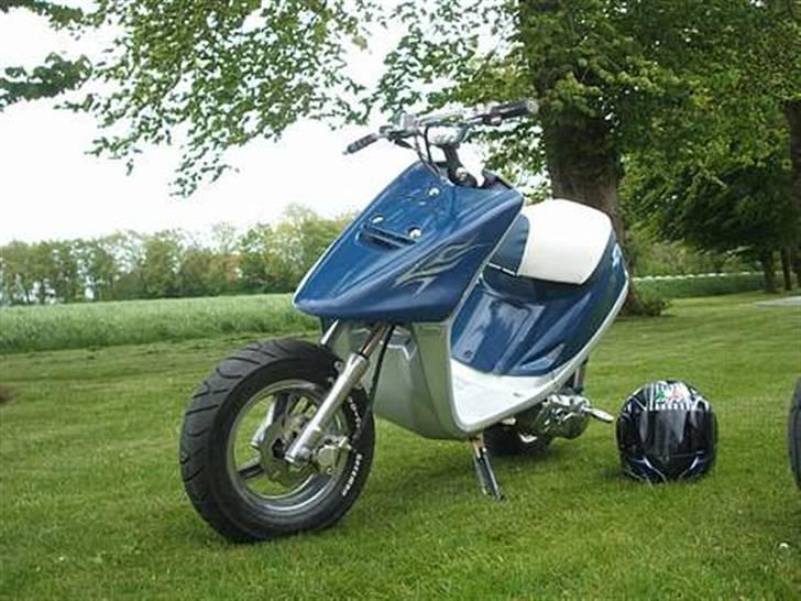 Yamaha jog SOLGT billede 1