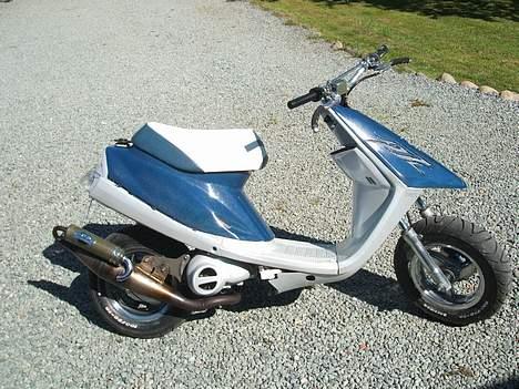 Yamaha jog SOLGT billede 3