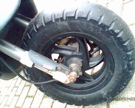 Gilera Stalker // SOLGT - 5)  Sorte fælge og intet mønster i dækkene.. "nice" billede 5