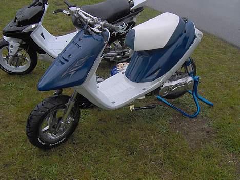 Yamaha jog SOLGT billede 6