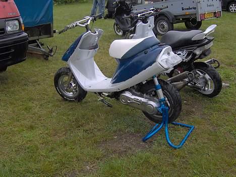 Yamaha jog SOLGT billede 7