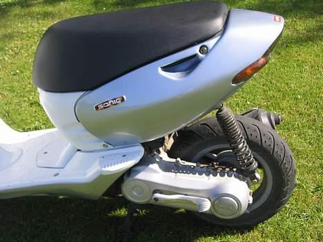 Aprilia Team Extreme | Nakket :( billede 2