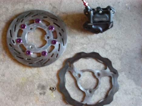 Aprilia SR 50 EVO - Galfer forbremsekit m. OS skive og 4-stemplet kaliber, samt en OS TJT skive som evt skal erstatte Gold Fren´en bag, hvis muligt billede 10