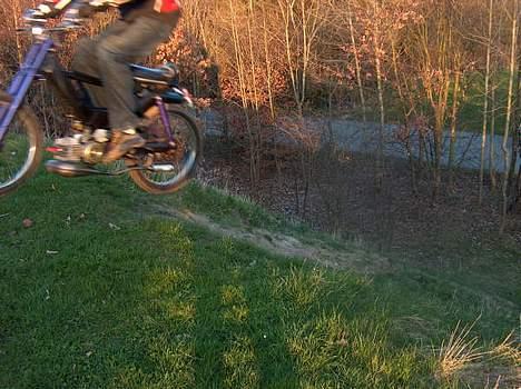 Puch maxi 2-gear - Den flyver sørme med begge hjul ( :  billede 14