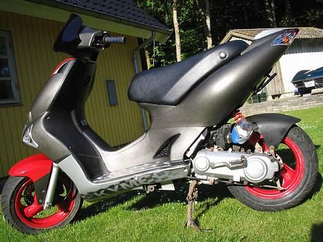 Kymco super 9 - med nye håndtag og snuden af corvette.:D billede 11