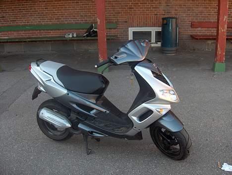 Peugeot Speedfight 2 billede 1