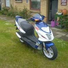 Suzuki Katana AY50 R LC *SOLGT*