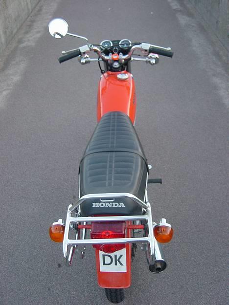 Honda CB50J - - mens hun brummede i murene billede 1