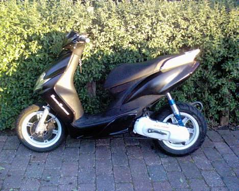 Yamaha jog r (solgt) billede 2