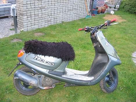 Yamaha Jog - solgt - Her kan man se få ridser billede 1