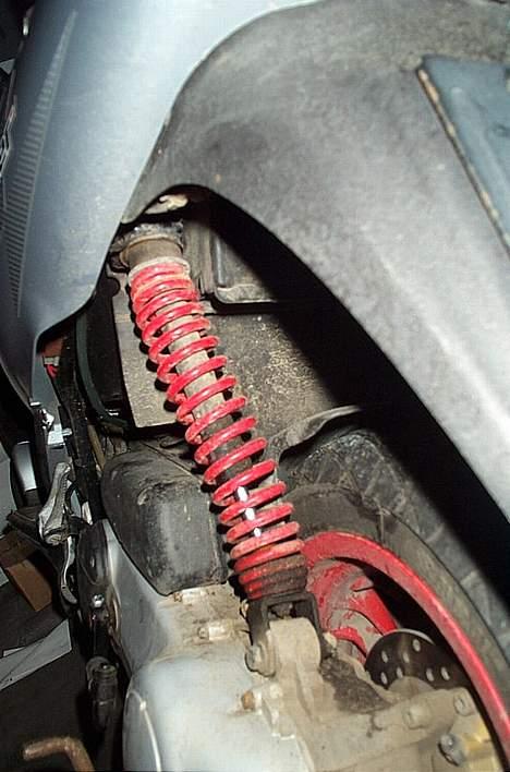 Gilera Runner 50sp (totalskadet) - Her kan man se hvor meget den er blevet skæv billede 19