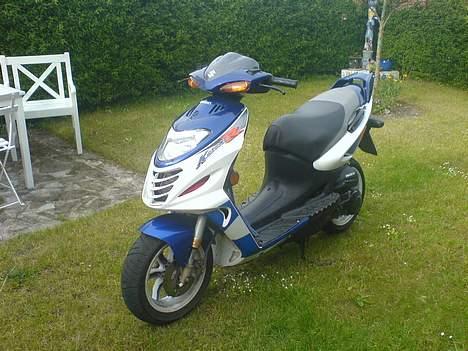 Suzuki Katana AY50 R LC *SOLGT* billede 3