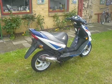 Suzuki Katana AY50 R LC *SOLGT* billede 4