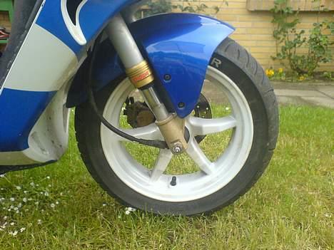 Suzuki Katana AY50 R LC *SOLGT* - 12" for :) billede 14