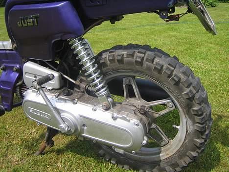 Suzuki Fz50 Desværre sogt!!!!!!l - Nye støddæmper & cross dæk billede 2