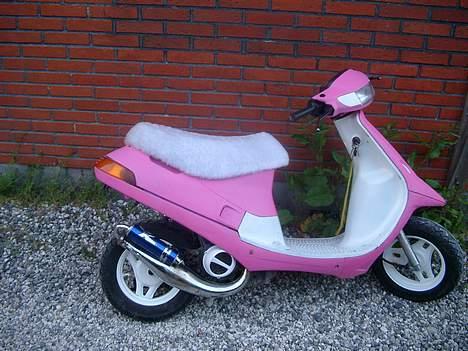 PGO Comet (Pinky).-Projekt-. - Der er den med den nye grisetryne + de hvide fælge billede 15