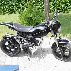 Suzuki Street Magic - Solgt