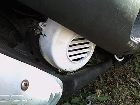 Piaggio zip *solgt* - hvidt blæserskjold billede 9