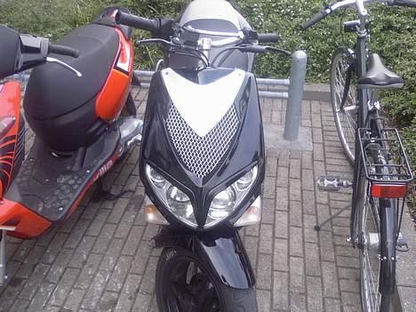 Peugeot Speedfight 2 ~ TIL SALG  - Bartstyr og autolakeret knallert det er da nice billede 19