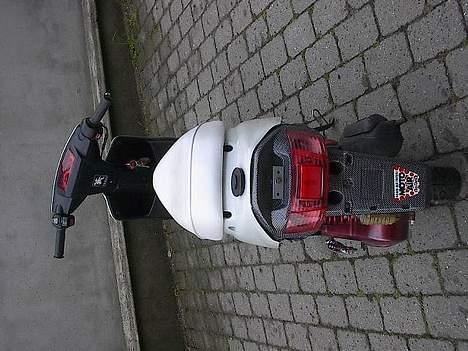 Yamaha jog (solgt) billede 10