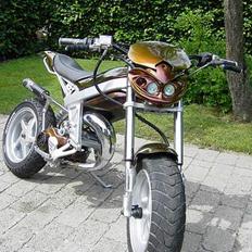 Suzuki Street Magic - Solgt